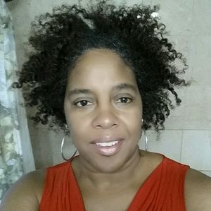 Meet your Posher, Tonya